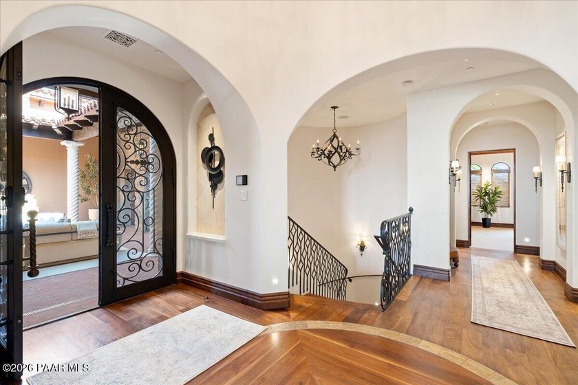 Welcome to ''Casa Di Buona Fortuna'' Architecturally Refined - photo 24