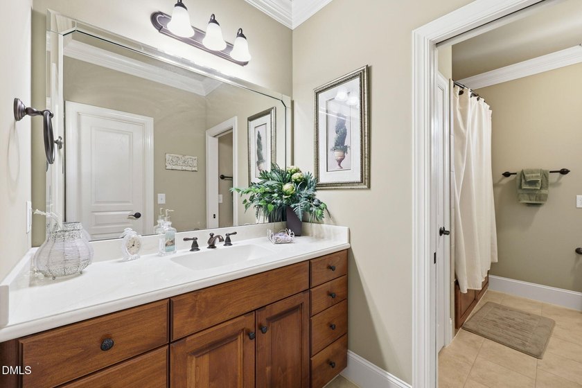 Excellent Convenient Location, Quality &amp; Beautiful, All Brick - photo 29