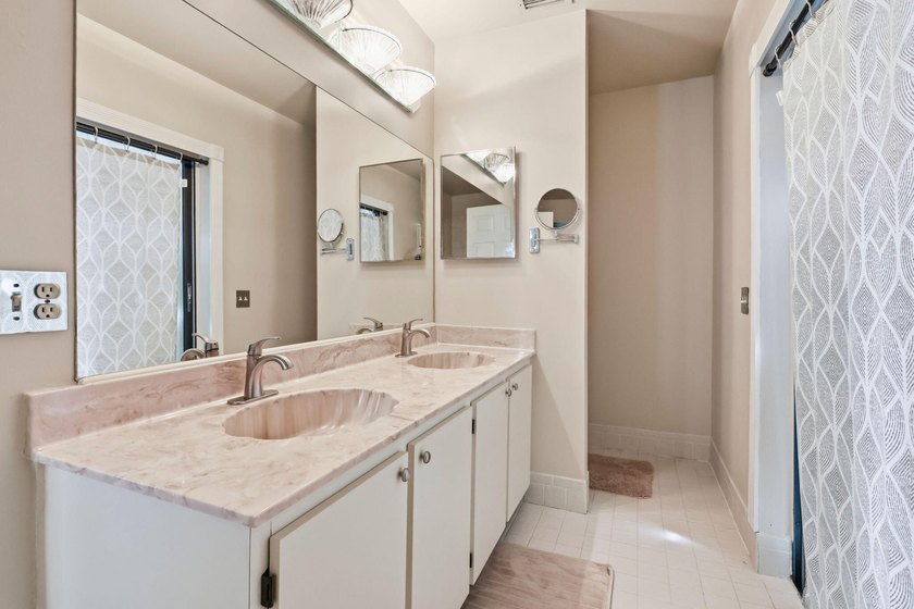 Welcome to this exceptional single-story waterfront residence - photo 29