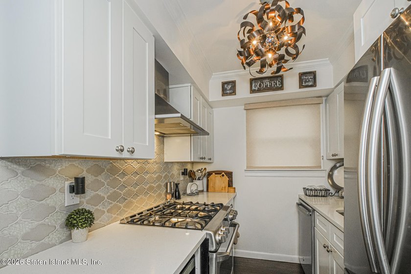 ***93 Mimosa Lane***Welcome to this absolutely stunning home - photo 29