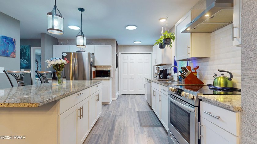 IMMACULATE, PRIDE IN OWNERSHIP, LIKE-NEW, ONE-LEVEL-LIVING 4 BR - photo 48