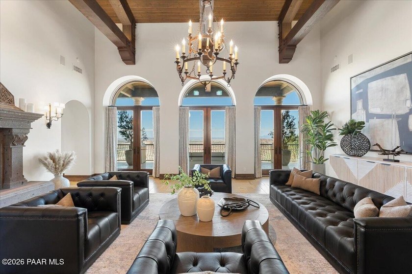 Welcome to ''Casa Di Buona Fortuna'' Architecturally Refined - photo 59