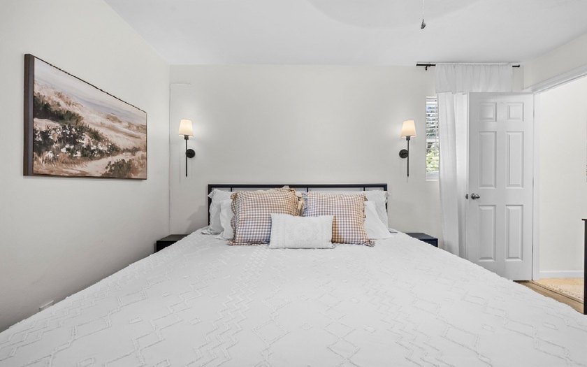 This beautifully maintained and updated home was completely - photo 16