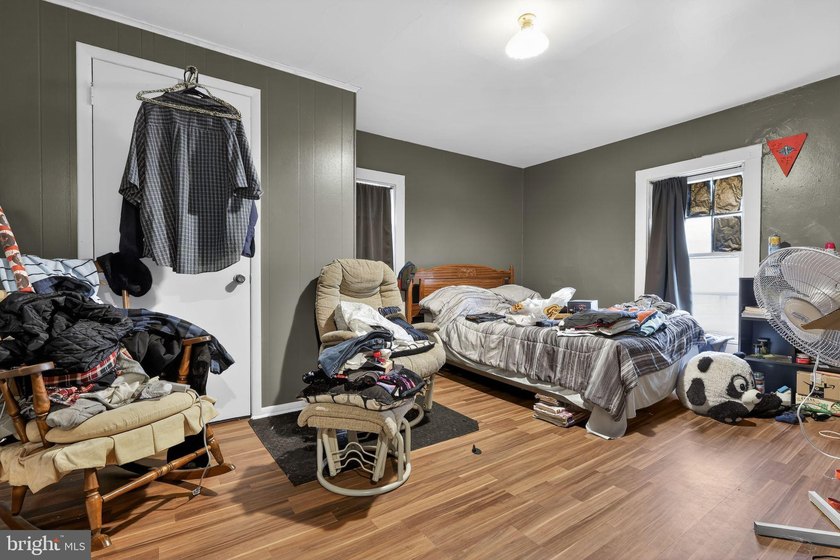 Welcome to 119 Calvert St in Jersey Shore - a spacious property - photo 12