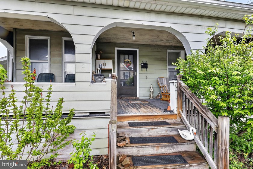 Welcome to 119 Calvert St in Jersey Shore - a spacious property - photo 18