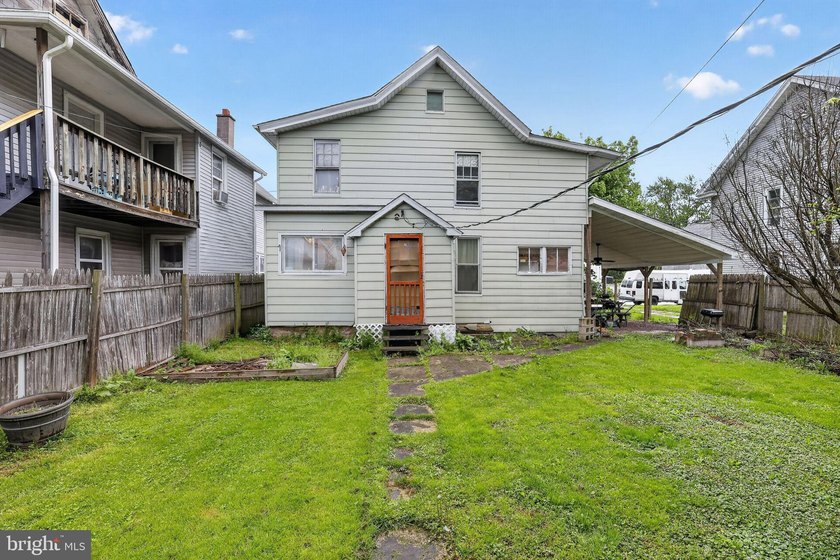 Welcome to 119 Calvert St in Jersey Shore - a spacious property - photo 20