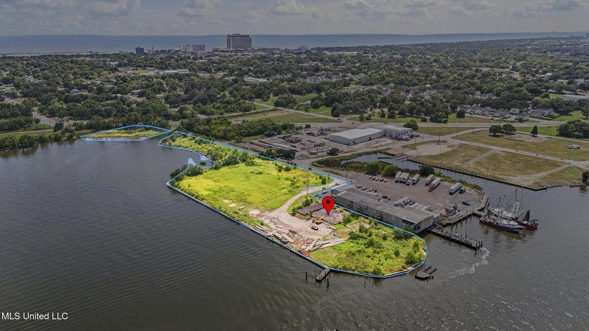 An extraordinary opportunity awaits on the Back Bay of Biloxi, a - photo 7