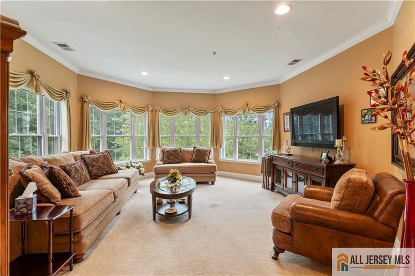IT'S ALL ABOUT THE VIEW exclusive to Building 4! Overlooks - photo 9