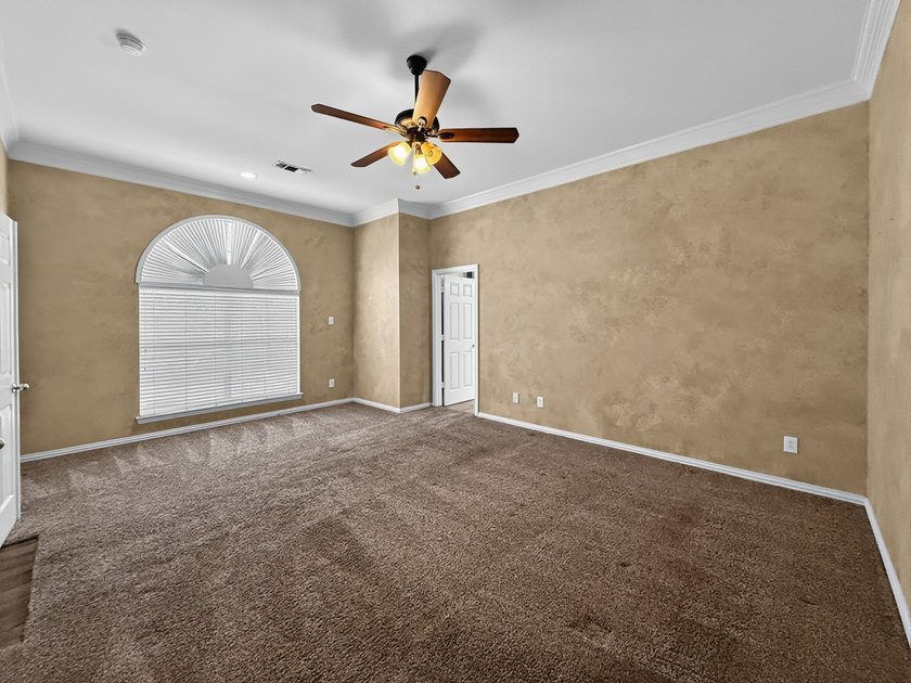 This beautifully designed home offers an exceptional floorplan - photo 11