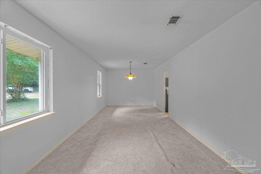 12 Acre Estate! Hidden behind beautiful mature oak trees and - photo 15