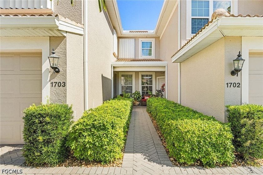 Enjoy the Florida lifestyle in this first-floor Egret model - photo 3
