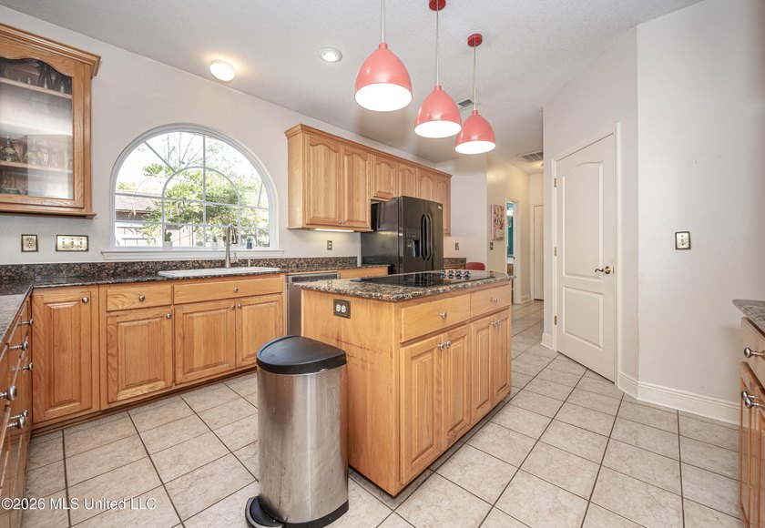 Looking for space, flexibility, and a neighborhood you'll love - photo 23