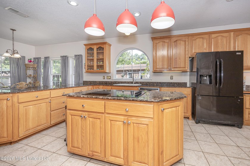 Looking for space, flexibility, and a neighborhood you'll love - photo 24