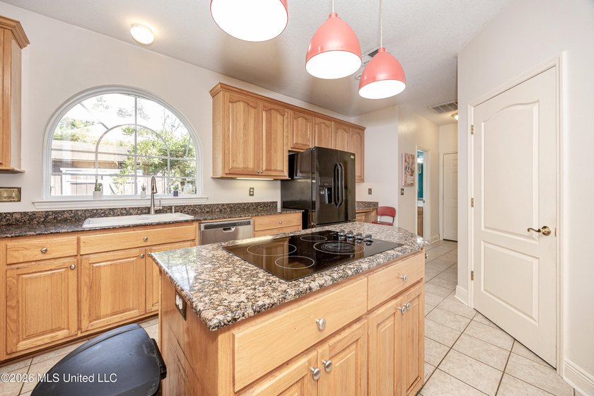 Looking for space, flexibility, and a neighborhood you'll love - photo 27