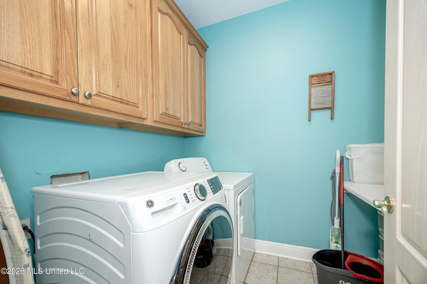 Looking for space, flexibility, and a neighborhood you'll love - photo 29