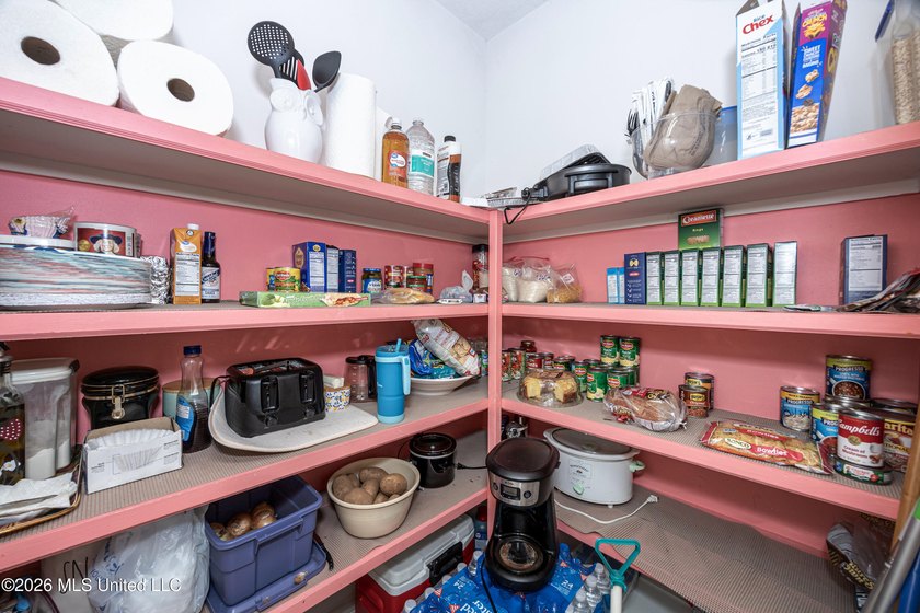 Looking for space, flexibility, and a neighborhood you'll love - photo 31