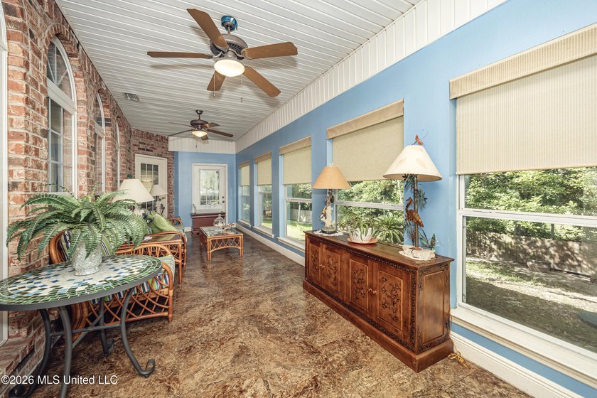 Looking for space, flexibility, and a neighborhood you'll love - photo 32