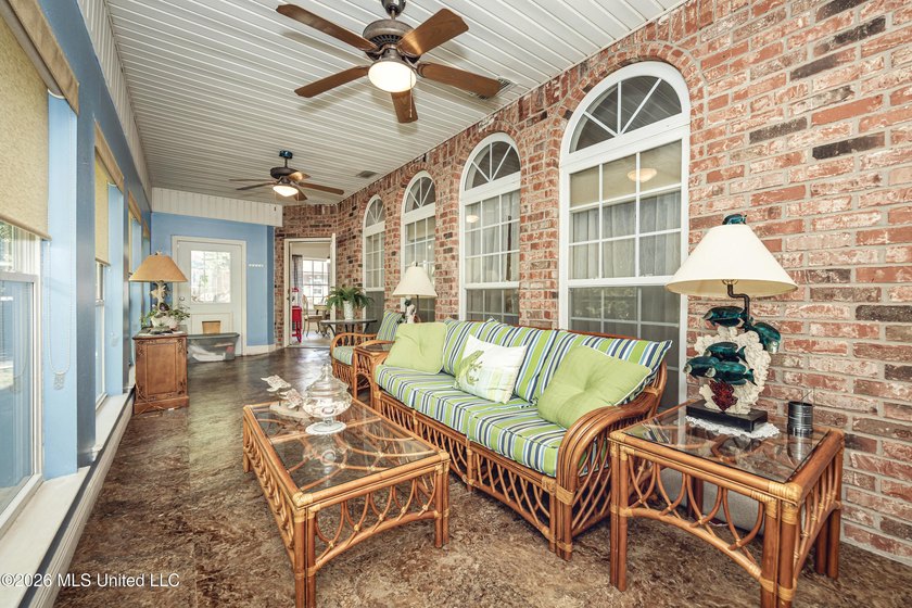 Looking for space, flexibility, and a neighborhood you'll love - photo 33