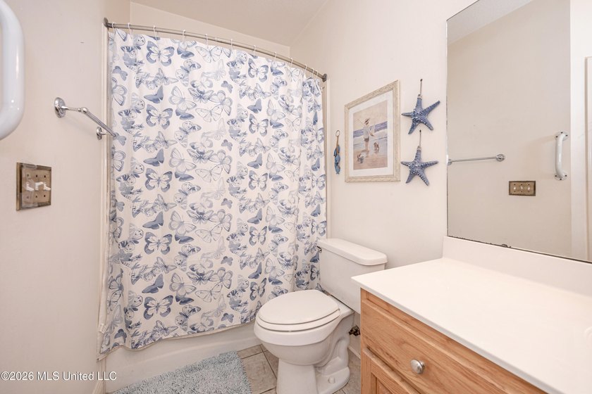 Looking for space, flexibility, and a neighborhood you'll love - photo 45