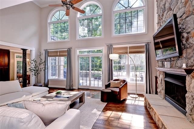 Beautifully situated at the end of a cul-de-sac in the desirable - photo 12