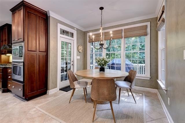 Beautifully situated at the end of a cul-de-sac in the desirable - photo 18
