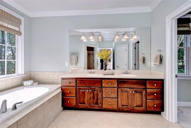 Beautifully situated at the end of a cul-de-sac in the desirable - photo 20