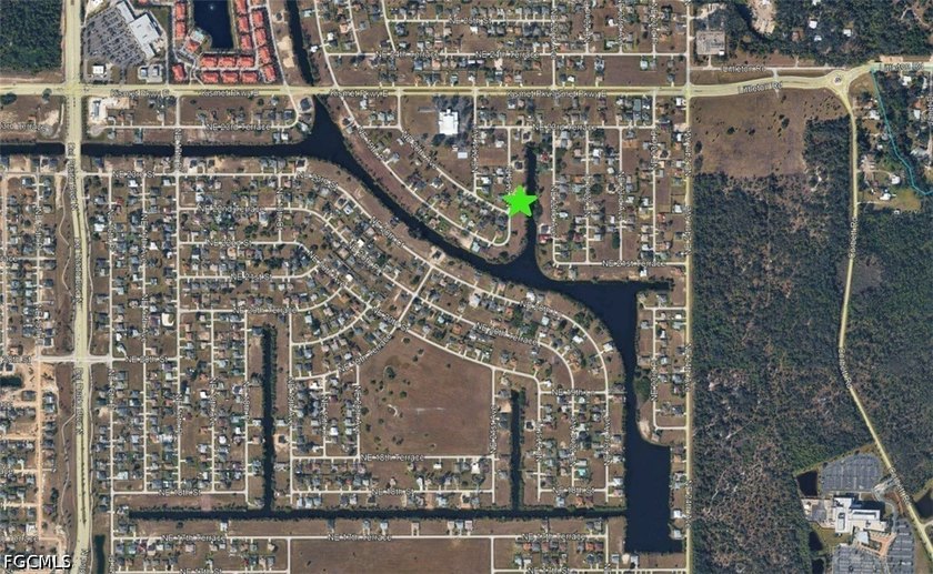 Build your dream home on this CANAL-FRONT lot in the rapidly - photo 4