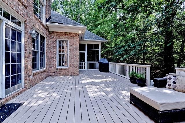 Beautifully situated at the end of a cul-de-sac in the desirable - photo 34