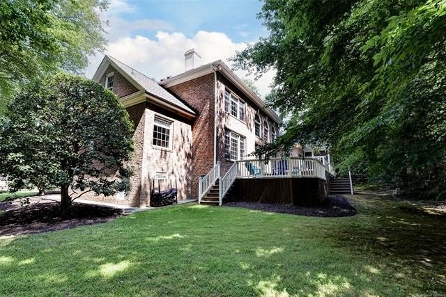 Beautifully situated at the end of a cul-de-sac in the desirable - photo 37