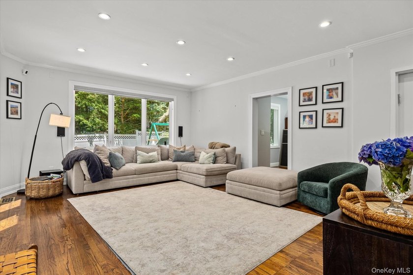 Welcome to this elegant, bright, and sun-drenched renovated - photo 10