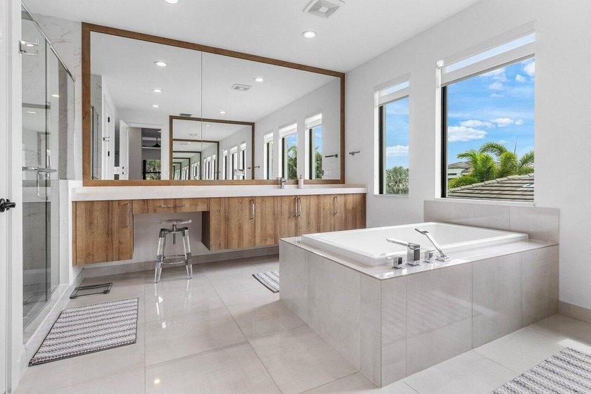 Rarely available and highly sought-after Laguna model in Lotus - photo 15