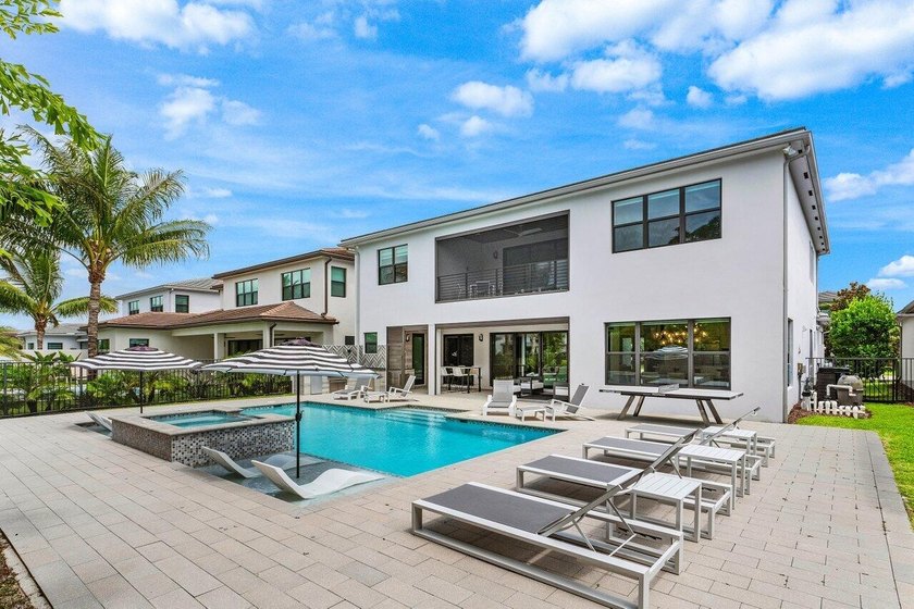 Rarely available and highly sought-after Laguna model in Lotus - photo 29
