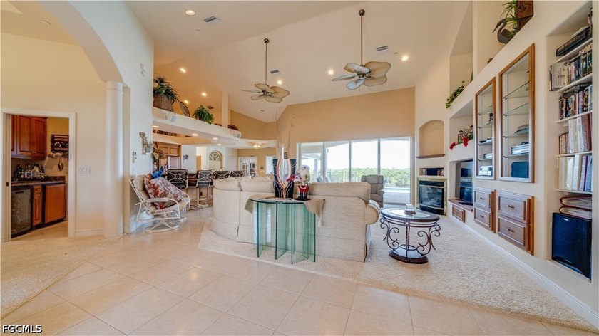 Exceptional Waterfront Luxury in Exclusive Jonathan Harbour! - photo 4