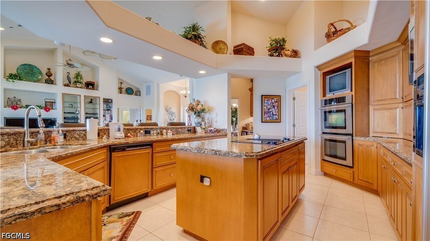 Exceptional Waterfront Luxury in Exclusive Jonathan Harbour! - photo 7