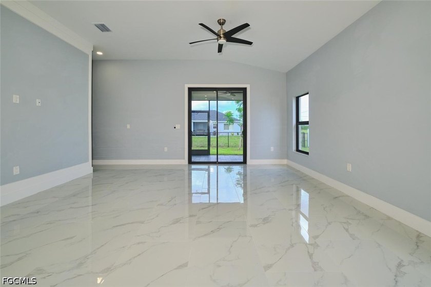 Welcome to this exceptional home in the highly sought-after area - photo 7