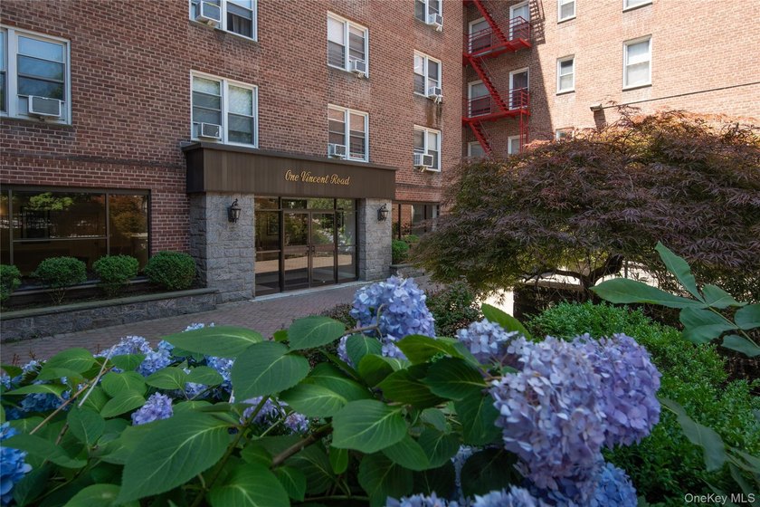 Experience refined living in this beautifully updated - photo 5