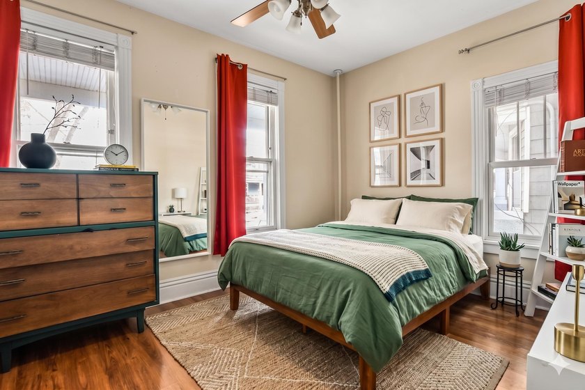 Rarely do you find a 2~flat with this much size, income, and - photo 5