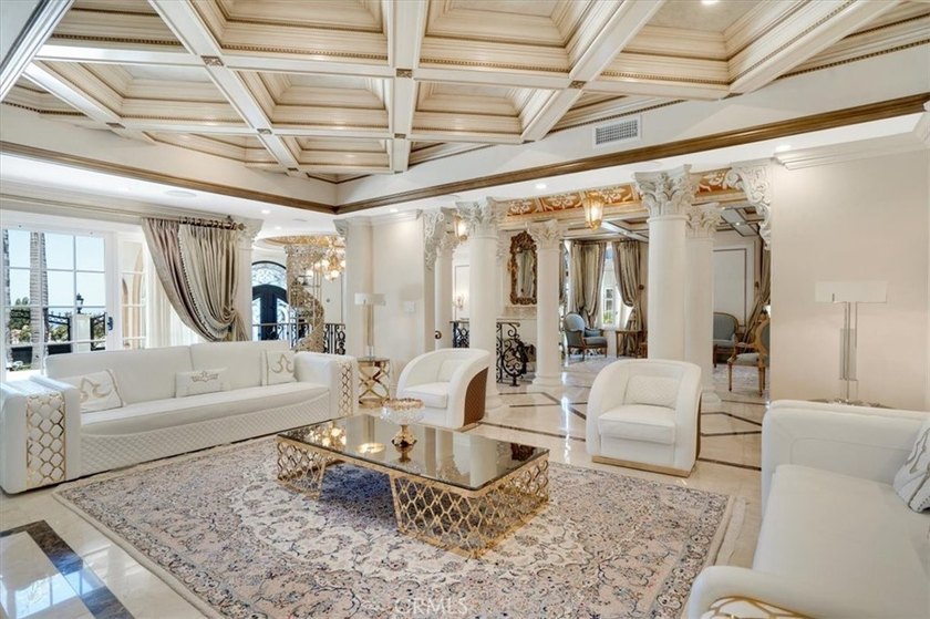 Once in a lifetime Opportunity to own this Spectacular Estate - photo 14