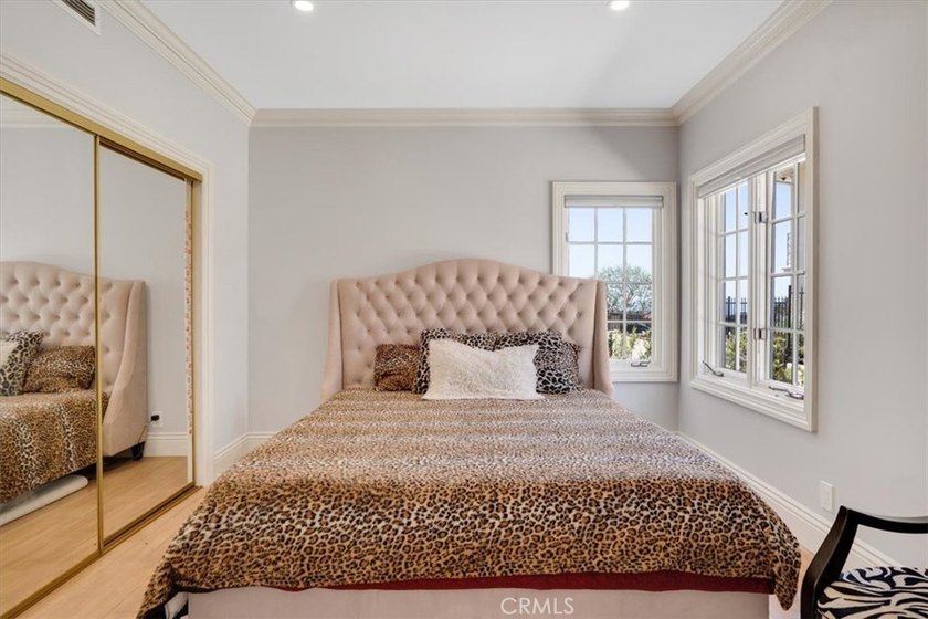 Once in a lifetime Opportunity to own this Spectacular Estate - photo 32