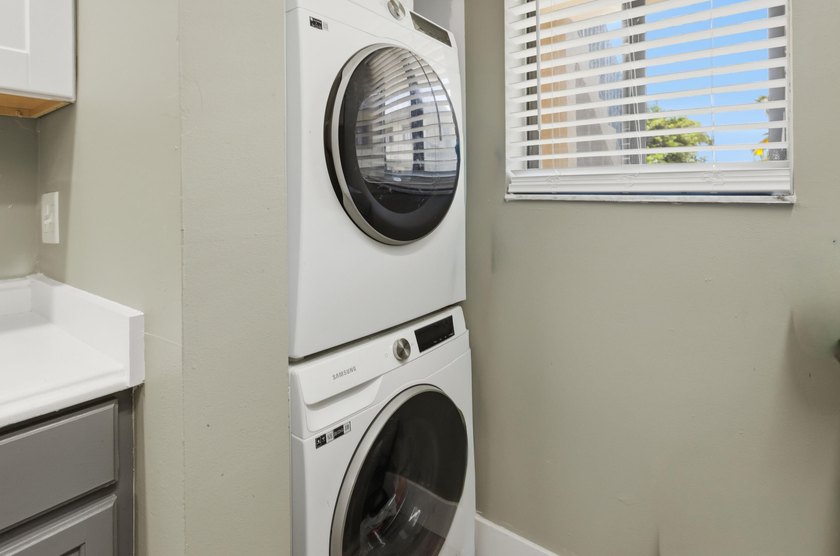 Welcome to this beautifully updated 2 bed 2 bath first-floor - photo 5