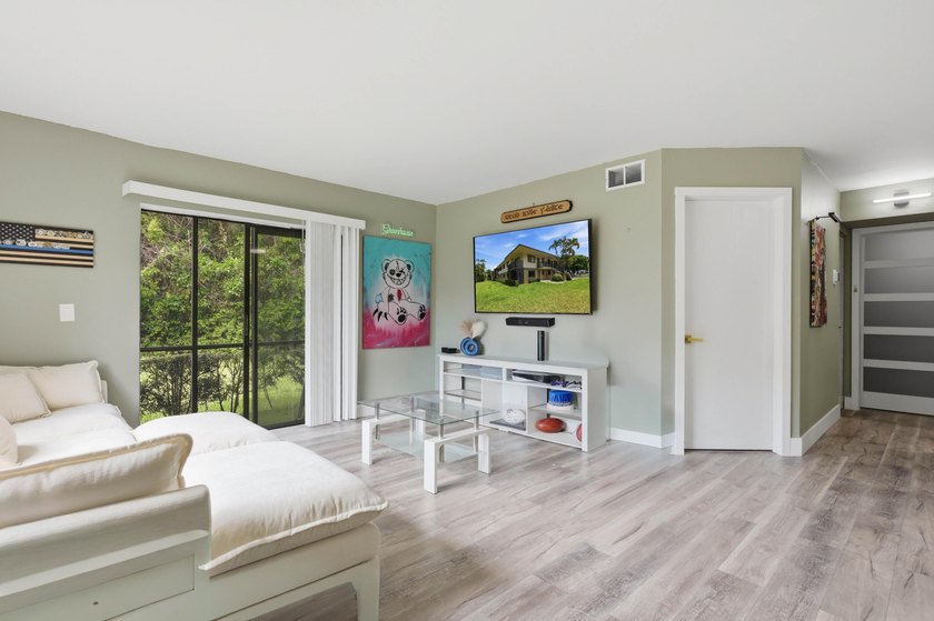 Welcome to this beautifully updated 2 bed 2 bath first-floor - photo 8