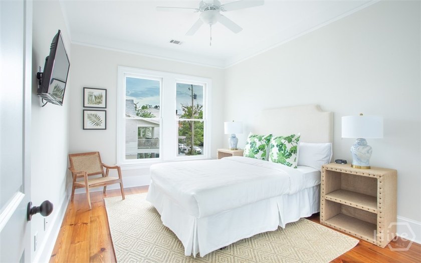 Enjoy the best of modern construction and Historic District - photo 26