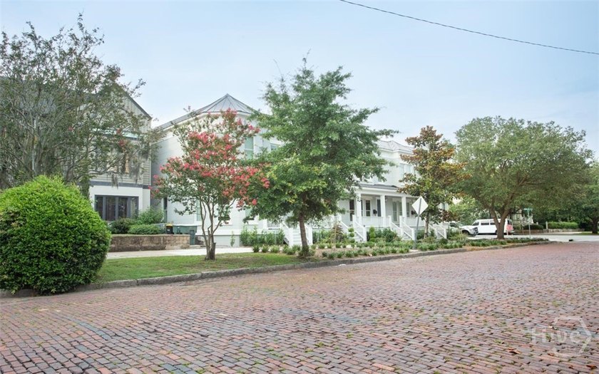 Enjoy the best of modern construction and Historic District - photo 47