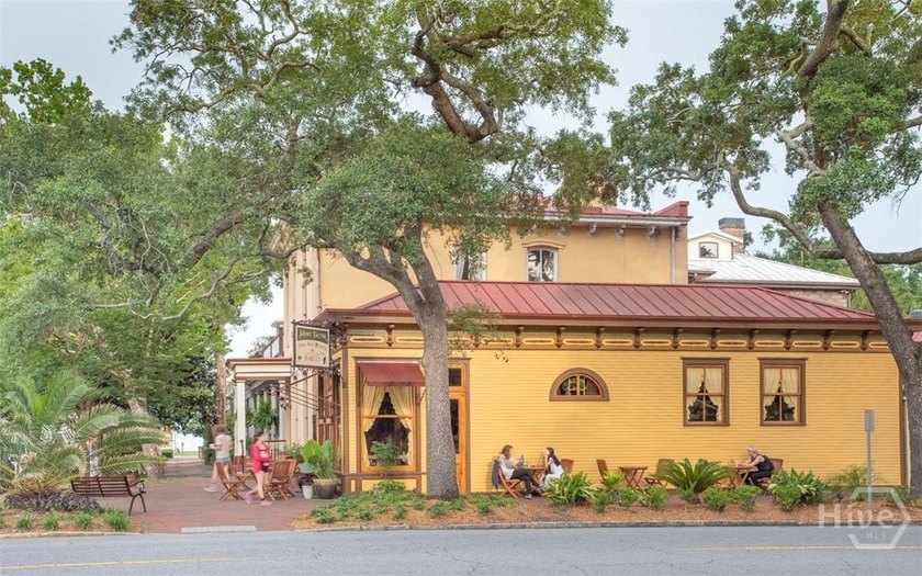 Enjoy the best of modern construction and Historic District - photo 48