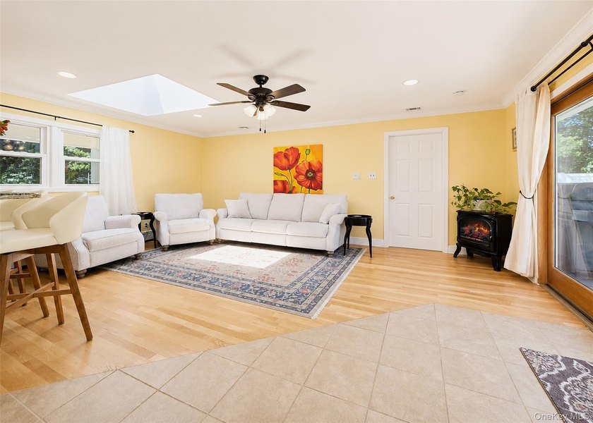 Welcome to 15 Seabrook Lane, Stony Brook A Masterfully Expanded - photo 7