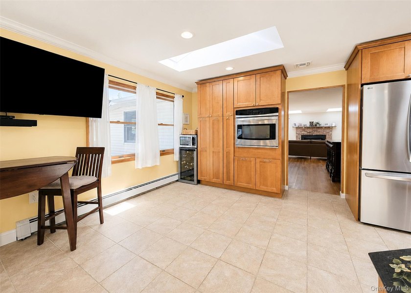 Welcome to 15 Seabrook Lane, Stony Brook A Masterfully Expanded - photo 9