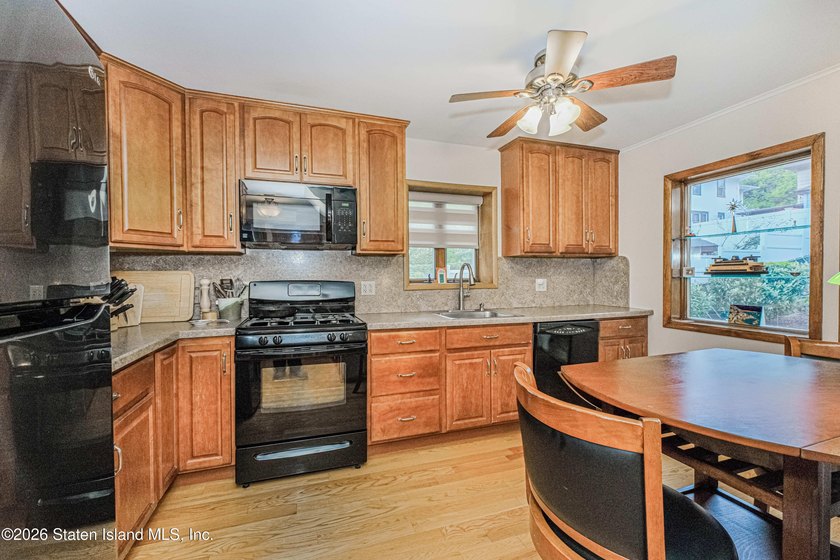 Welcome to 180 Kissel Ave, a beautifully expanded 3-bedroom cape - photo 12