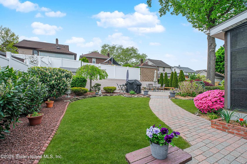 Welcome to 180 Kissel Ave, a beautifully expanded 3-bedroom cape - photo 32