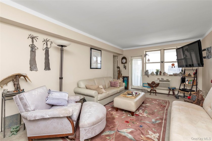 Sun-drenched coastal luxury awaits at Ocean Terrace! This rare - photo 2