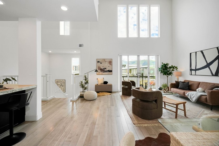 Built in 2021, this sophisticated townhouse-style condominium - photo 8